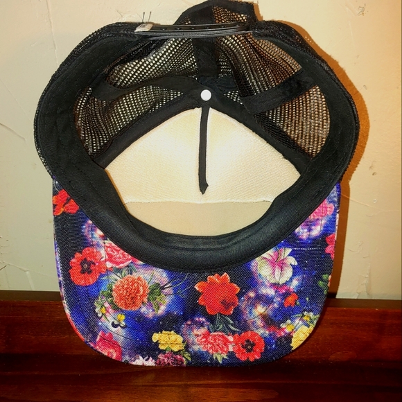 VANS "Galaxy Floral" Black Mesh Flowers Logo Patch Snapback Trucker Baseball Hat - Picture 7 of 15